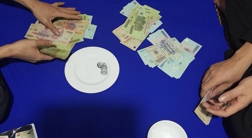 Mơ thấy đánh xóc đĩa đánh con gì là câu hỏi của nhiều người 